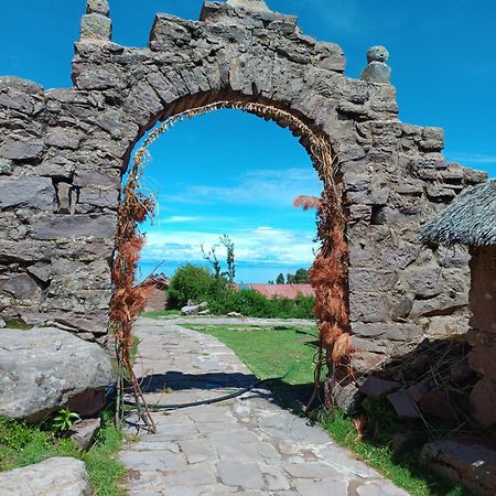 Hotel Taquile Familia Celso Huillanopampa Esterno foto