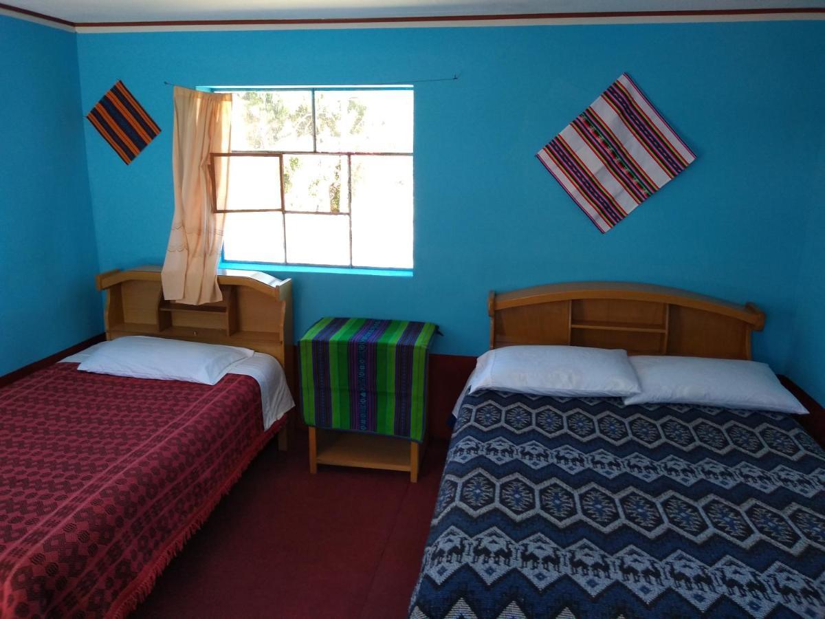 Hotel Taquile Familia Celso Huillanopampa Esterno foto
