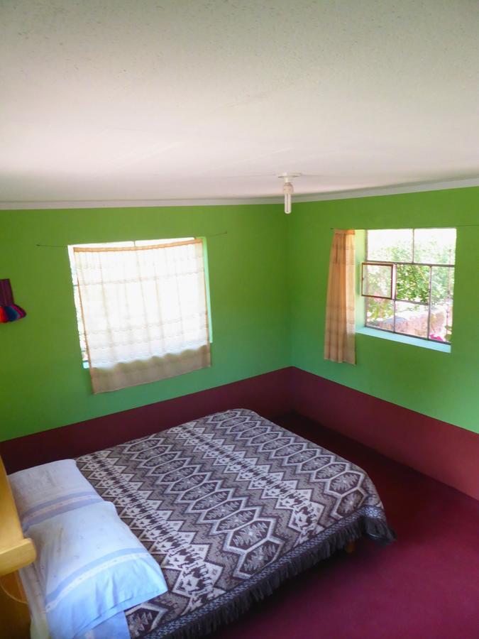Hotel Taquile Familia Celso Huillanopampa Esterno foto