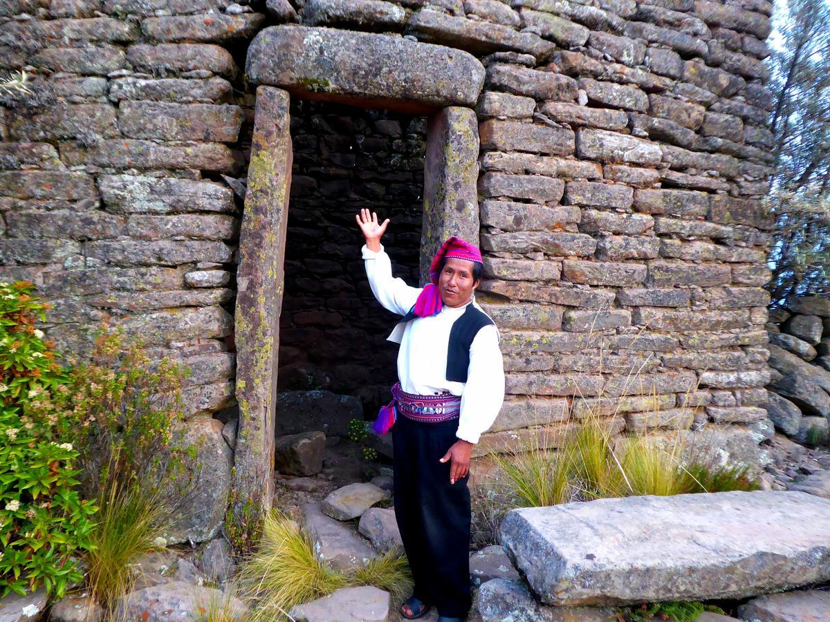 Hotel Taquile Familia Celso Huillanopampa Esterno foto