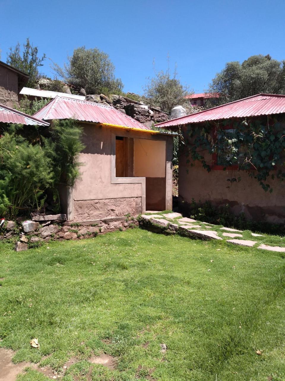 Hotel Taquile Familia Celso Huillanopampa Esterno foto